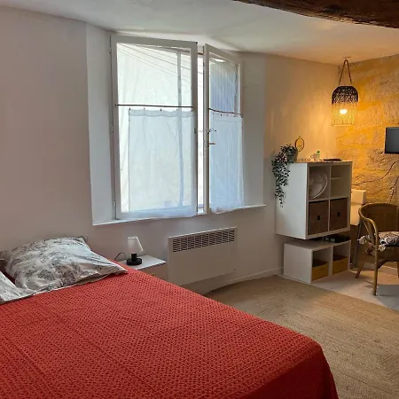 Apartmán Cosy Rue Pietonne Calme Centre-ville D'uzes *