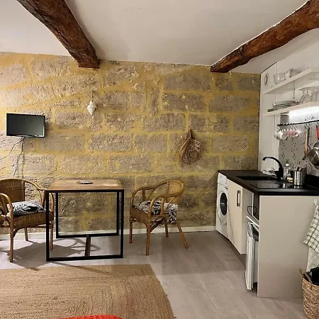 Apartment Cosy Rue Pietonne Calme Centre-ville Climatise Uzès
